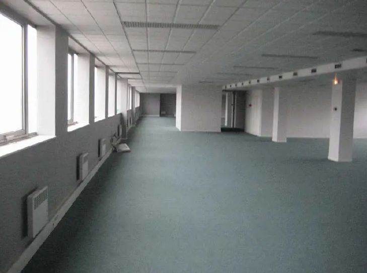 bureau de 119m², Saint-Denis (Seine-Saint-Denis)