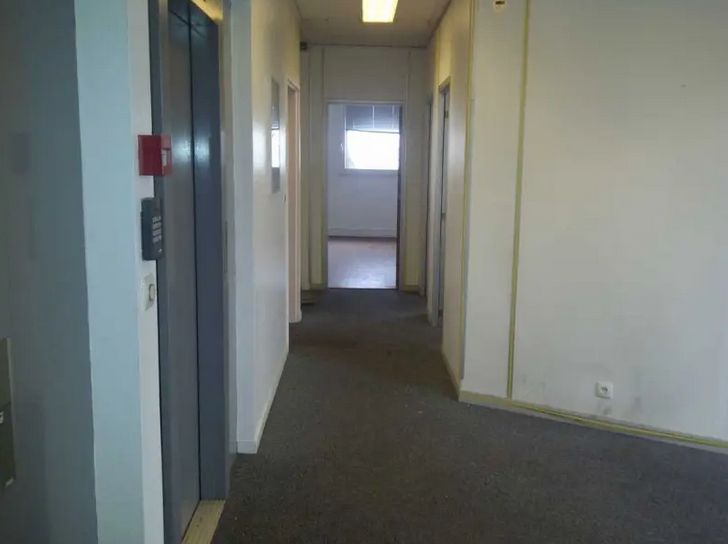 bureau de 206m², Saint-Denis (Seine-Saint-Denis)