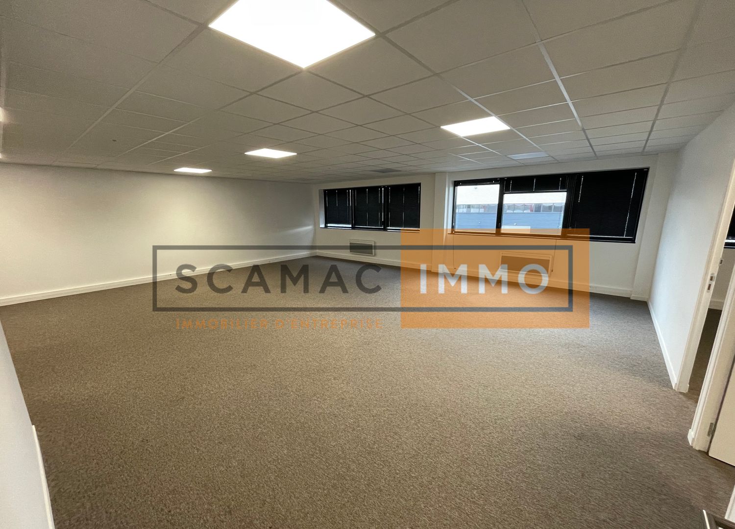 local d'activités de 484m², Chanteloup-en-Brie (Seine-et-Marne)