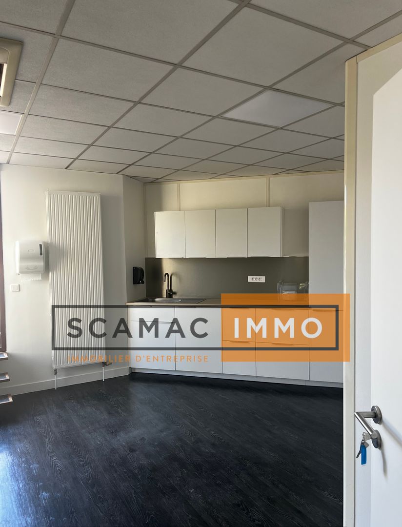 bureau de 1&nbsp;132m², Saint-Denis (Seine-Saint-Denis)
