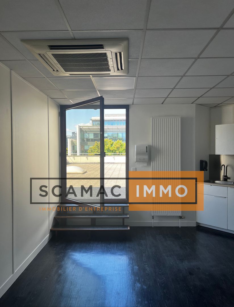 bureau de 1&nbsp;132m², Saint-Denis (Seine-Saint-Denis)