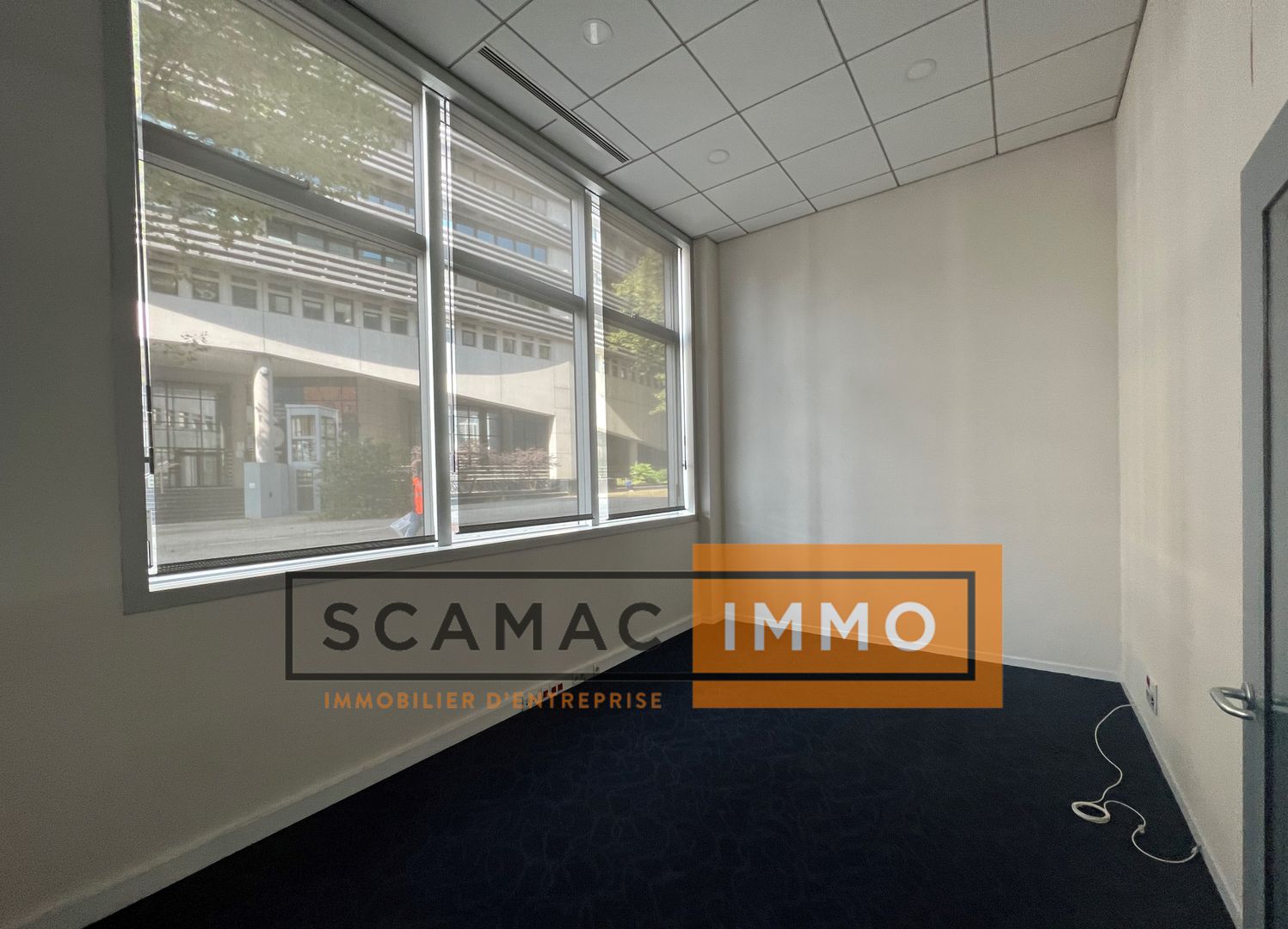 local commercial de 151m², Saint-Denis (Seine-Saint-Denis)