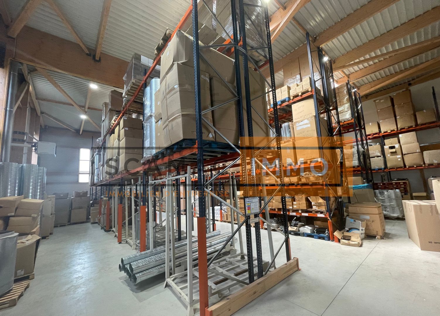 local d'activités de 1 032m², Serris (Seine-et-Marne)