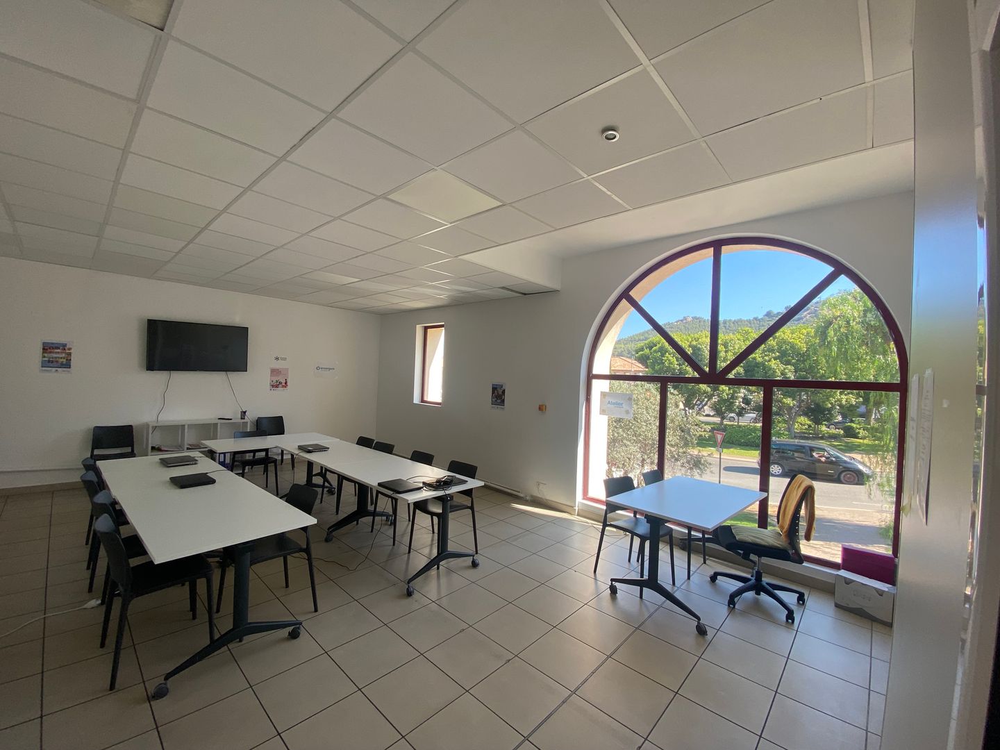 Local d'activités de 140 m², Six-Fours-les-Plages