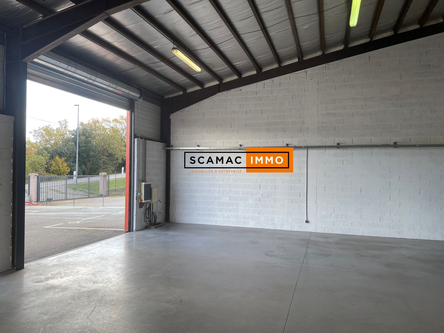 entrepôt de 250m², Flassans-sur-Issole (Var)