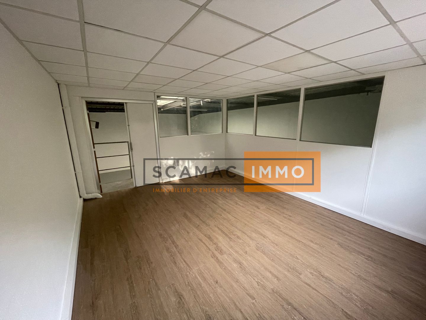 entrepôt de 170m², Saint-Ouen-l'Aumône (Val-d'Oise)