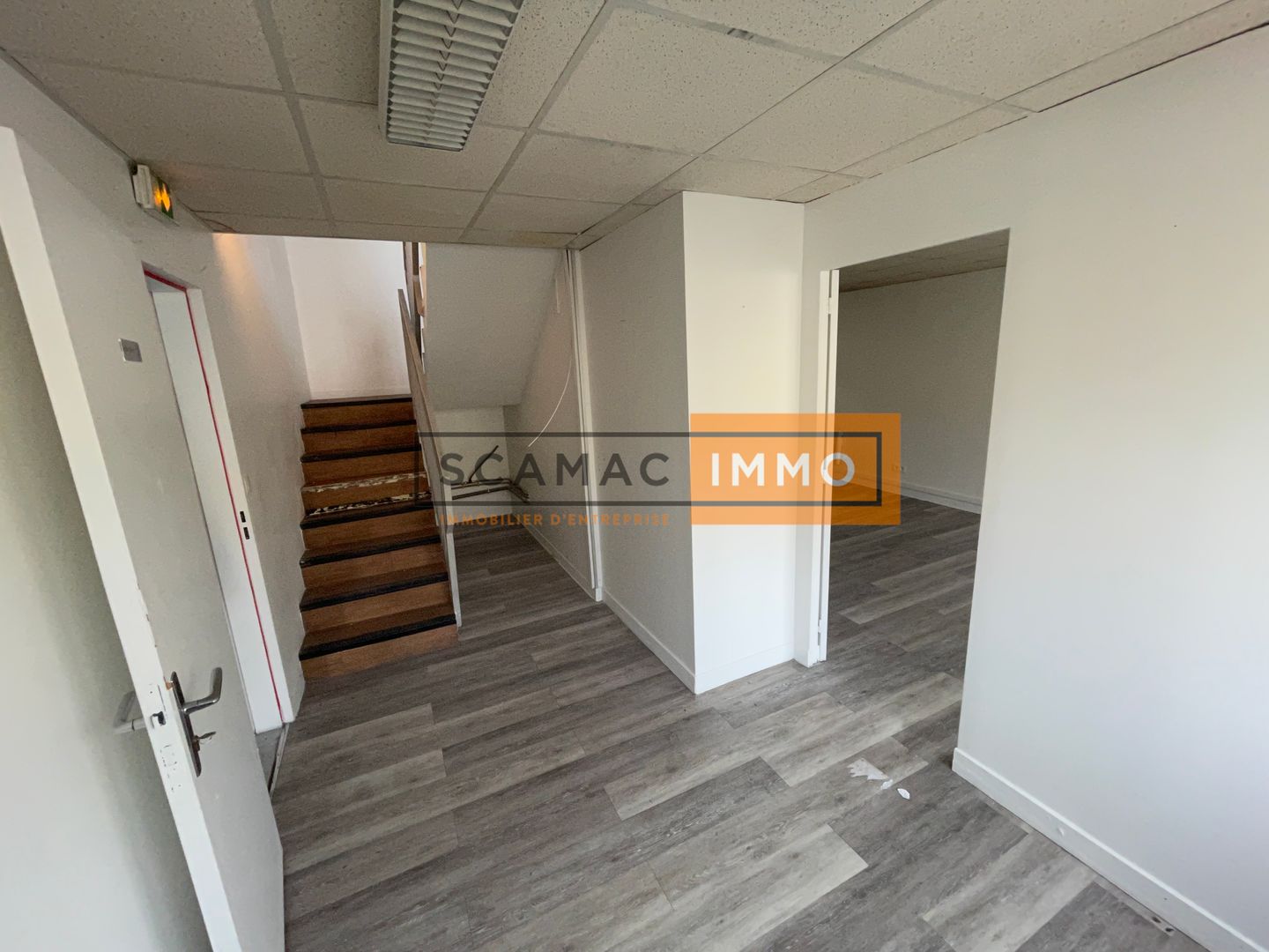 local d'activités de 336m², Saint-Ouen-l'Aumône (Val-d'Oise)