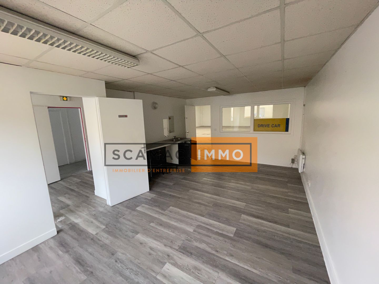 local d'activités de 336m², Saint-Ouen-l'Aumône (Val-d'Oise)