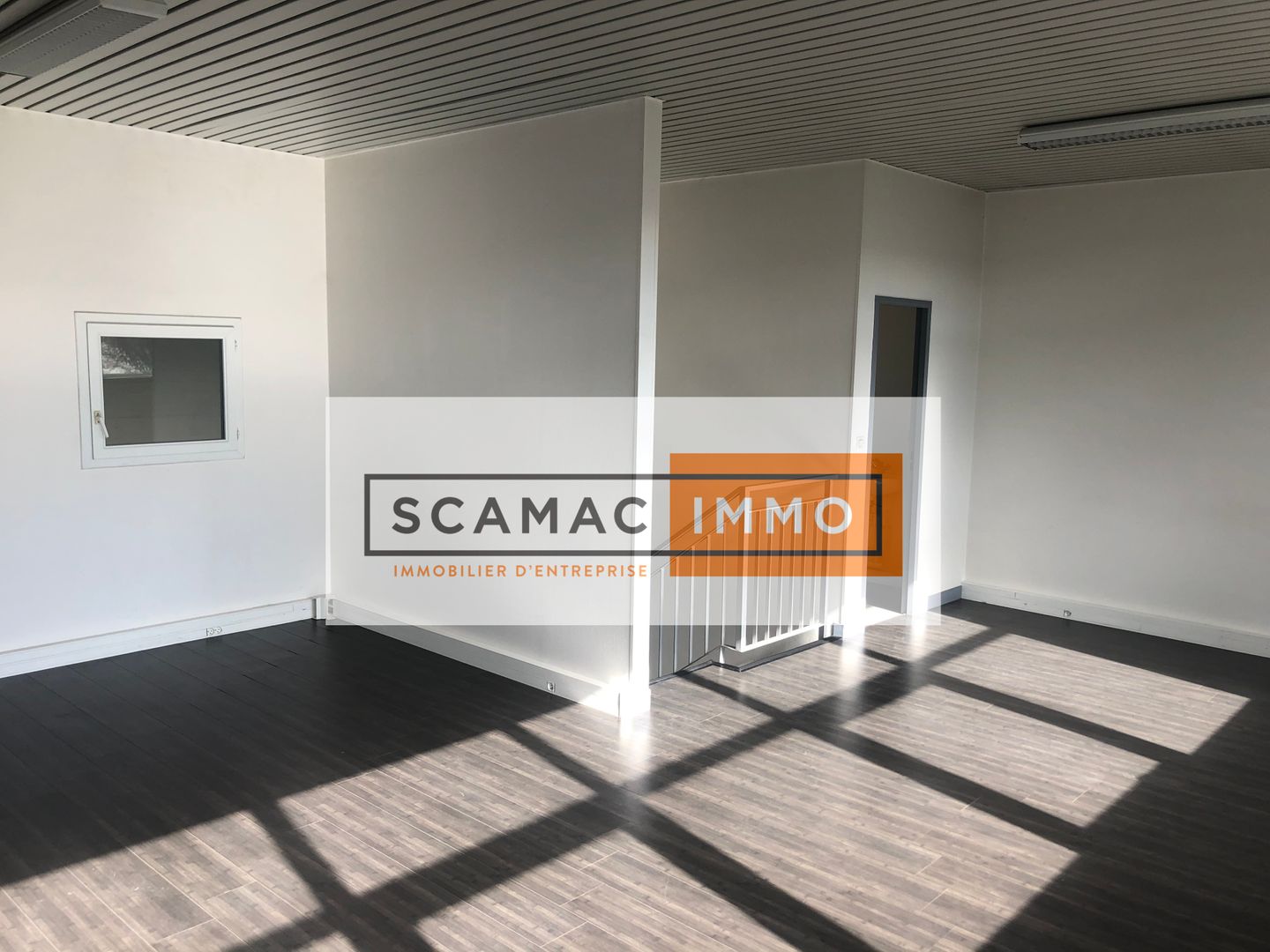 entrepôt de 336m², Saint-Ouen-l'Aumône (Val-d'Oise)