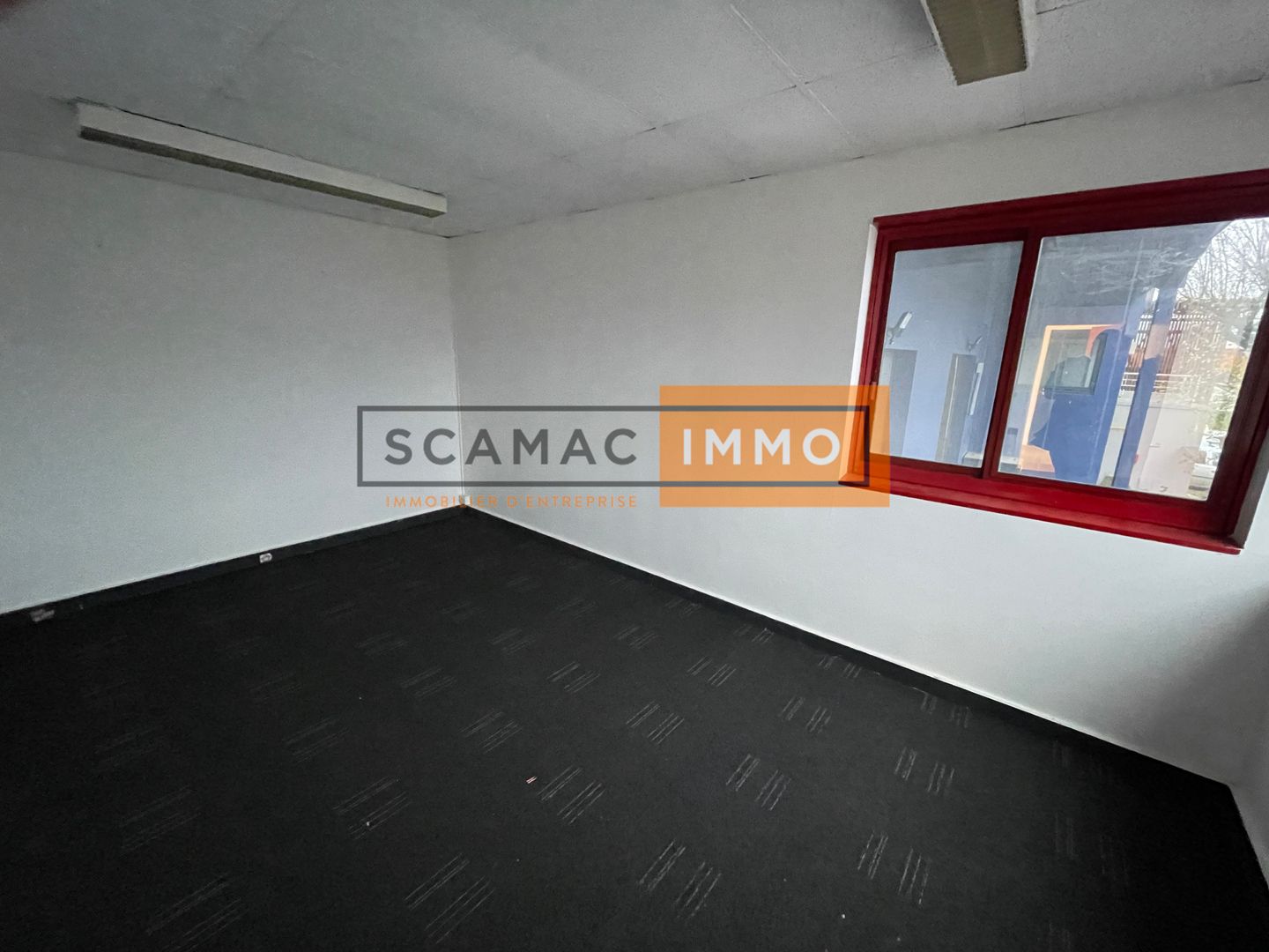 entrepôt de 408m², Saint-Ouen-l'Aumône (Val-d'Oise)