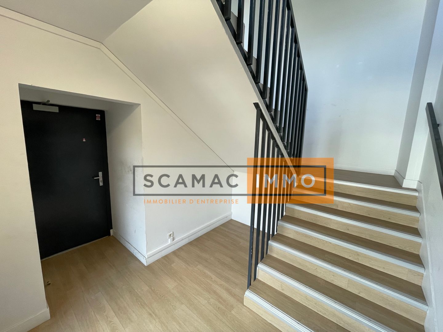 entrepôt de 513m², Saint-Ouen-l'Aumône (Val-d'Oise)