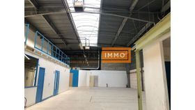 local d'activités de 774m², Orgeval (Yvelines)