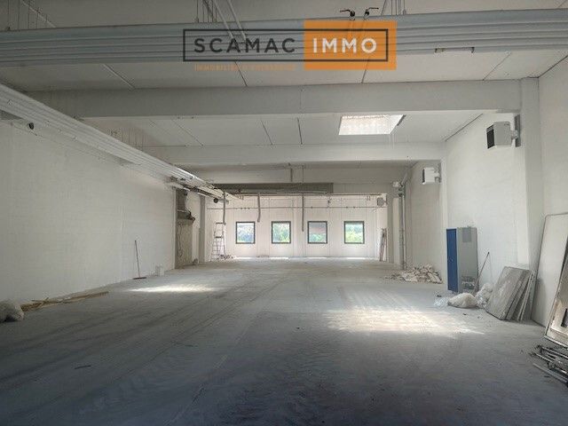 bureau de 821m², Villebon-sur-Yvette (Essonne)