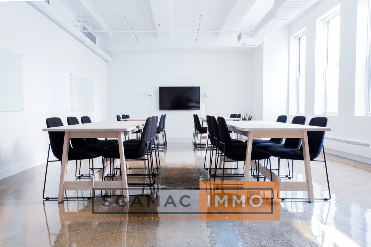 bureau de 270m², Ivry-sur-Seine (Val-de-Marne)