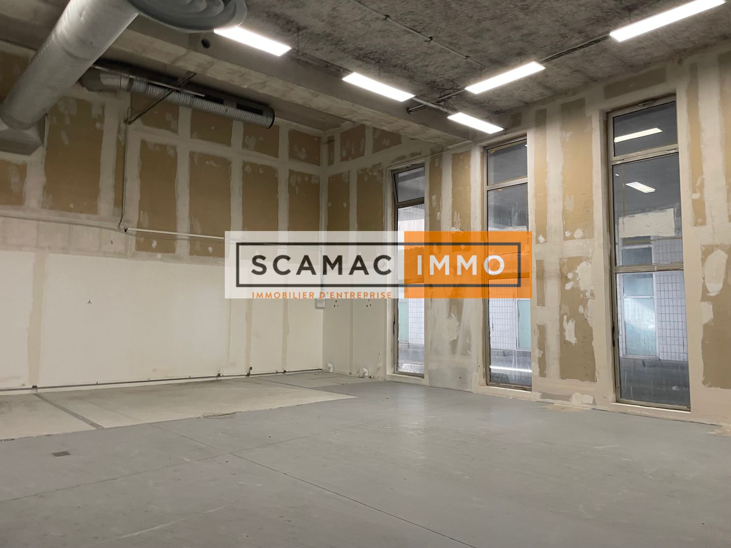 entrepôt de 596m², Ivry-sur-Seine (Val-de-Marne)