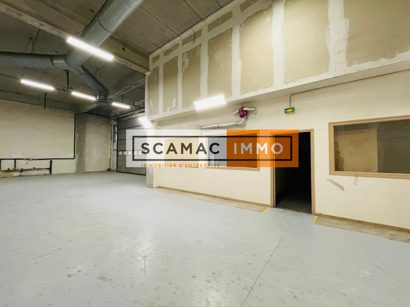 entrepôt de 596m², Ivry-sur-Seine (Val-de-Marne)