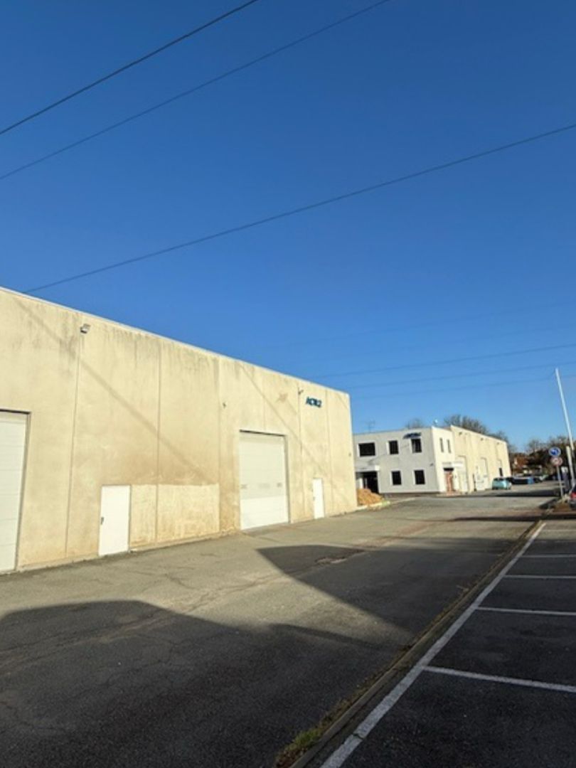 local d'activités de 720m², Vitry-sur-Seine (Val-de-Marne)