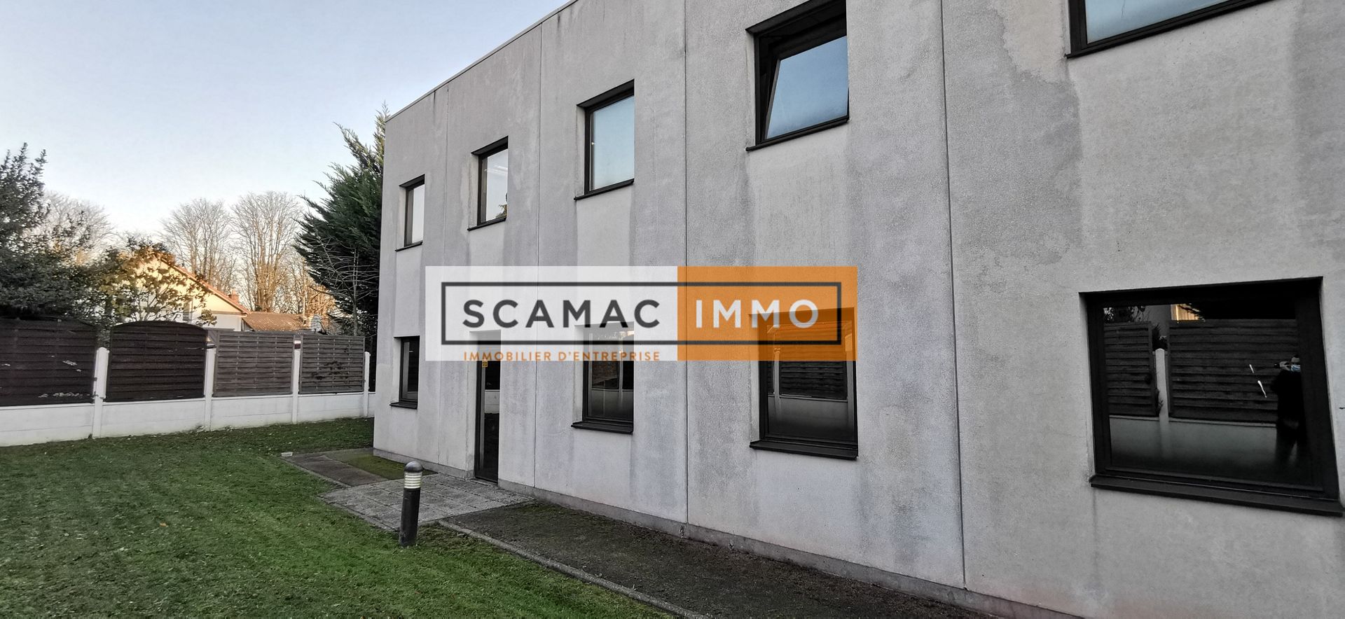 local d'activités de 720m², Vitry-sur-Seine (Val-de-Marne)