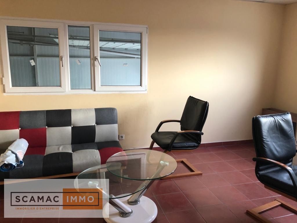 local d'activités de 285m², Marolles-en-Hurepoix (Essonne)