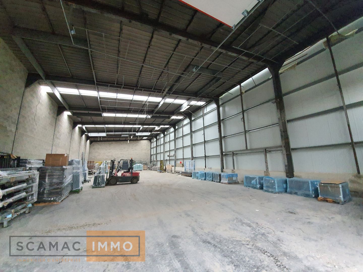 local d'activités de 300m², Saint-Germain-lès-Arpajon (Essonne)