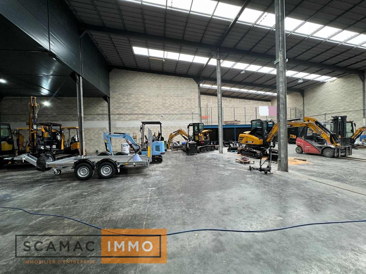 local d'activités de 300m², Saint-Germain-lès-Arpajon (Essonne)