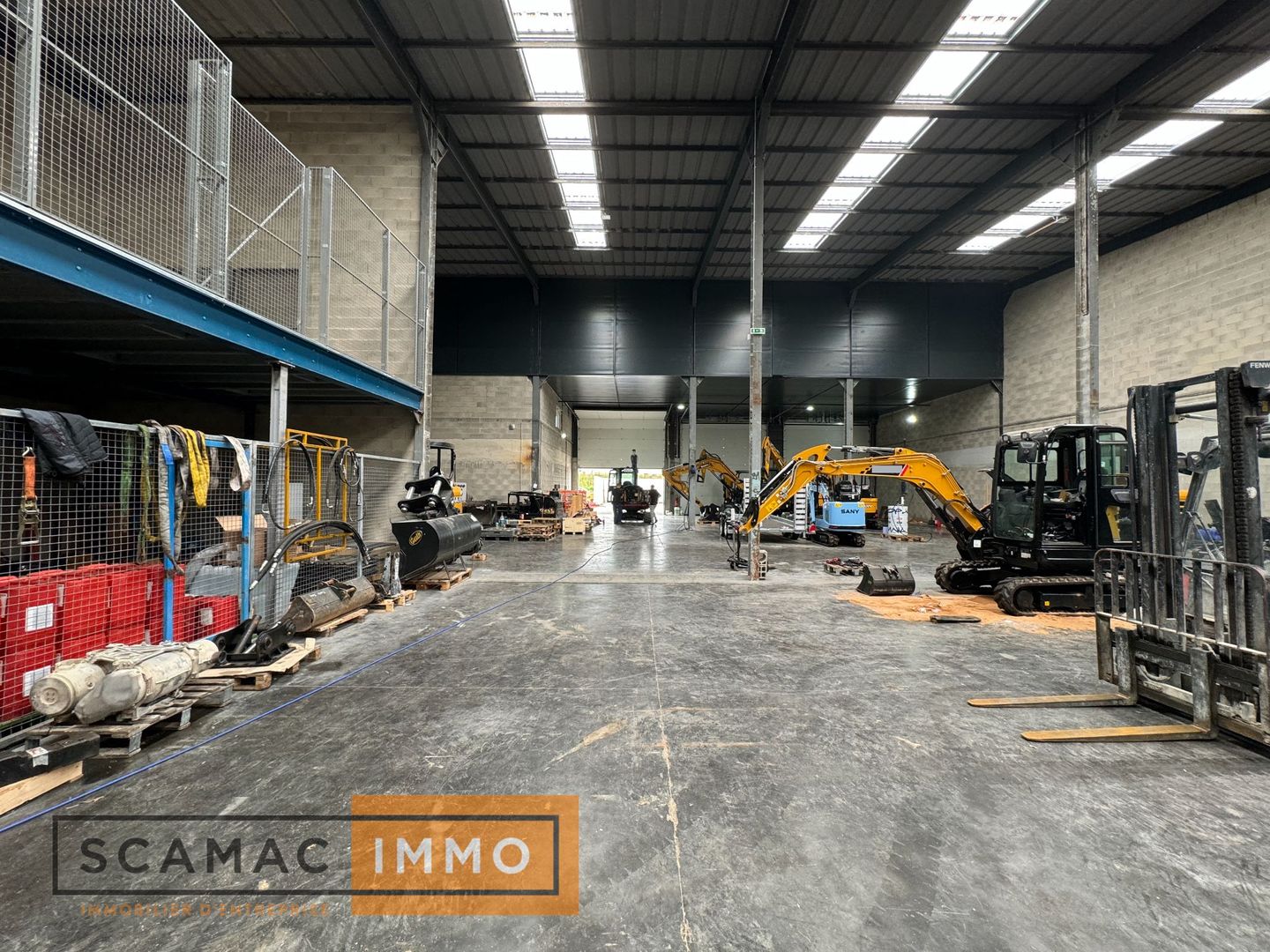 local d'activités de 300m², Saint-Germain-lès-Arpajon (Essonne)