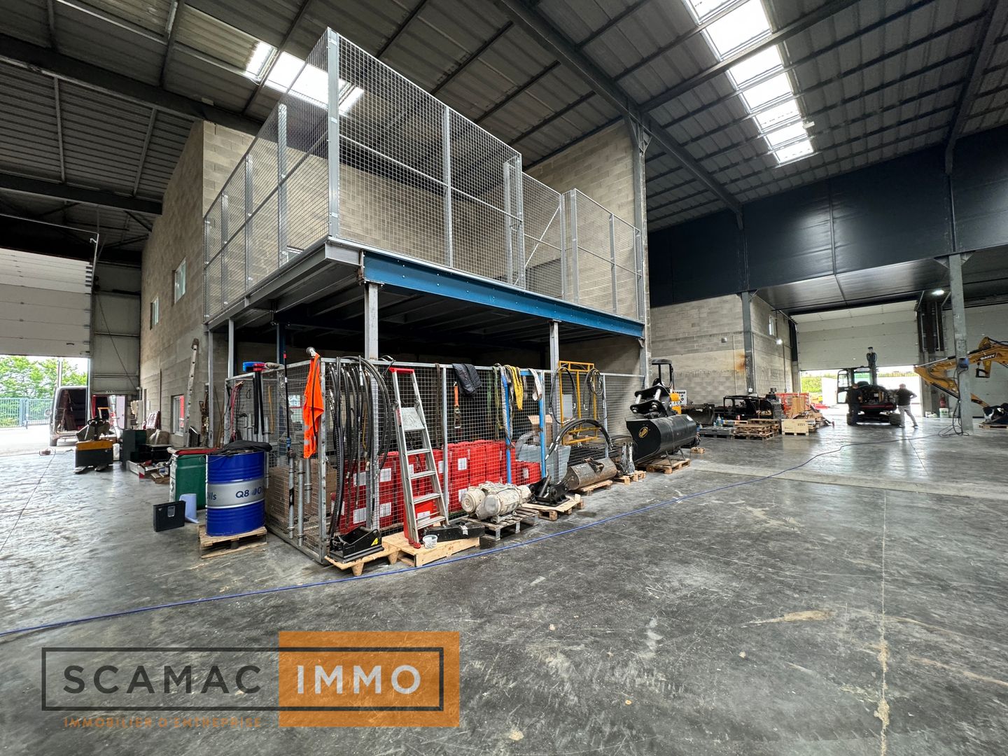 local d'activités de 300m², Saint-Germain-lès-Arpajon (Essonne)