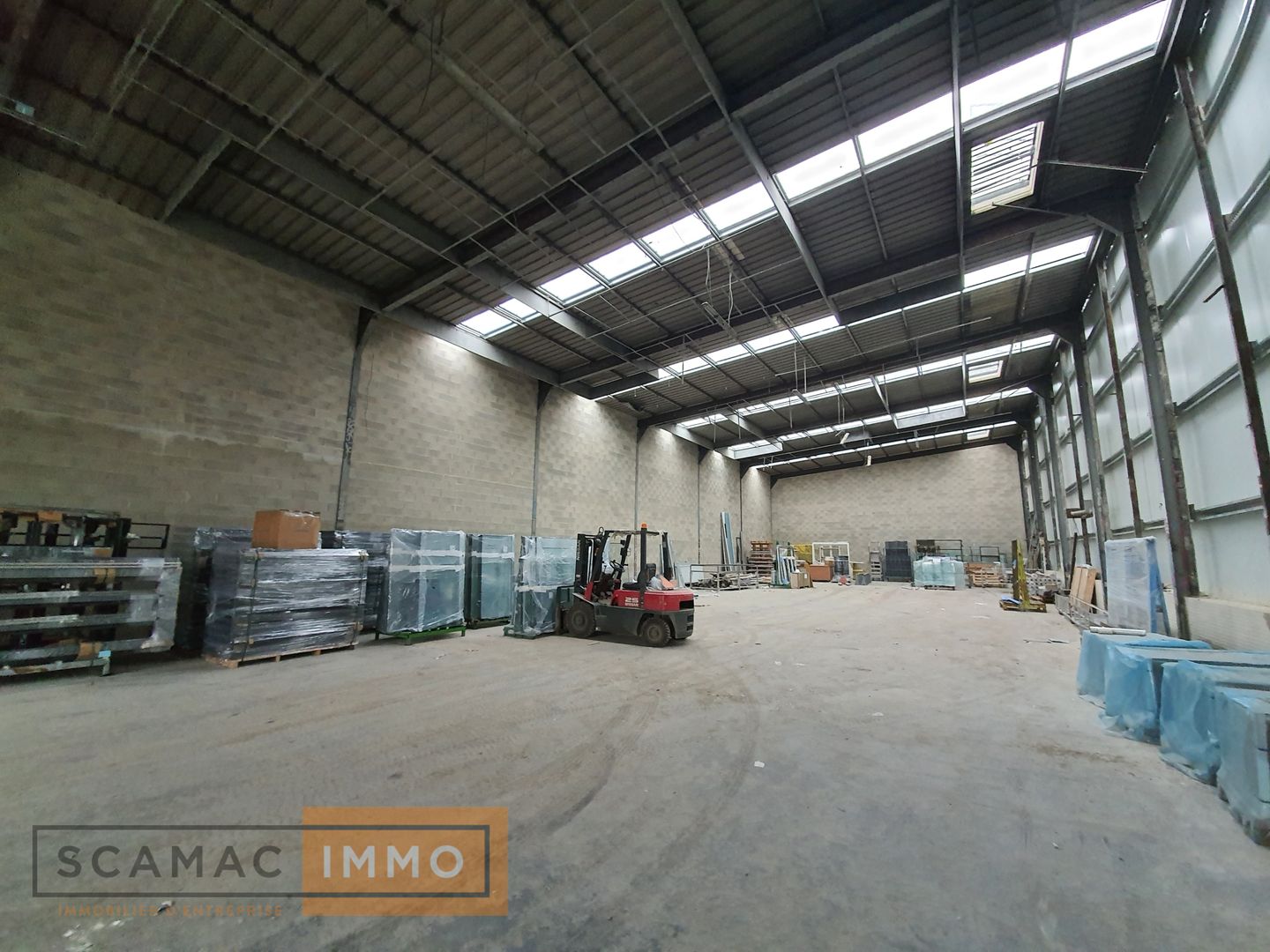 local d'activités de 200m², Saint-Germain-lès-Arpajon (Essonne)