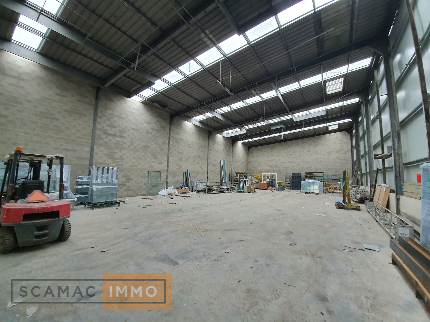 local d'activités de 200m², Saint-Germain-lès-Arpajon (Essonne)