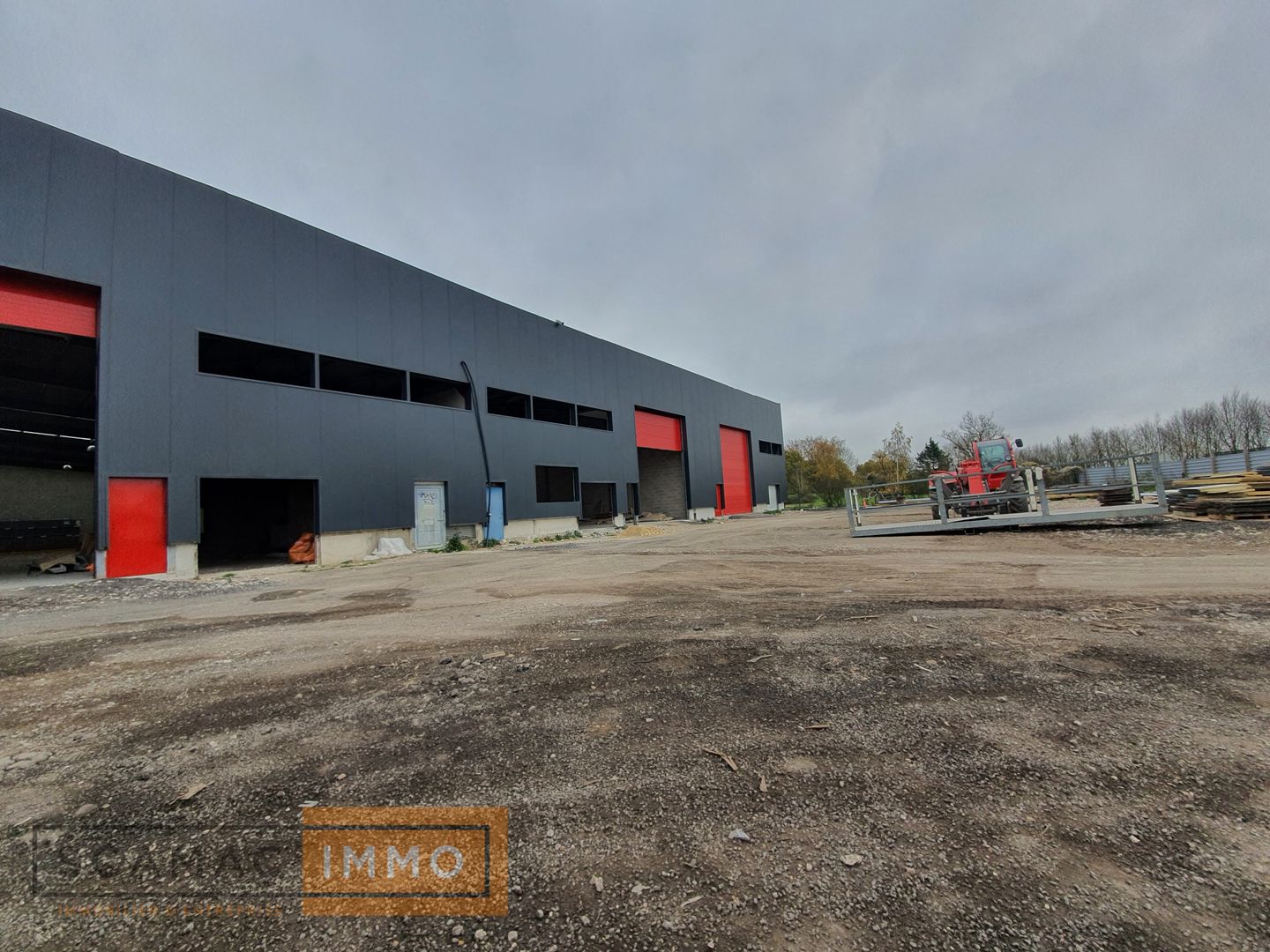 local d'activités de 200m², Saint-Germain-lès-Arpajon (Essonne)