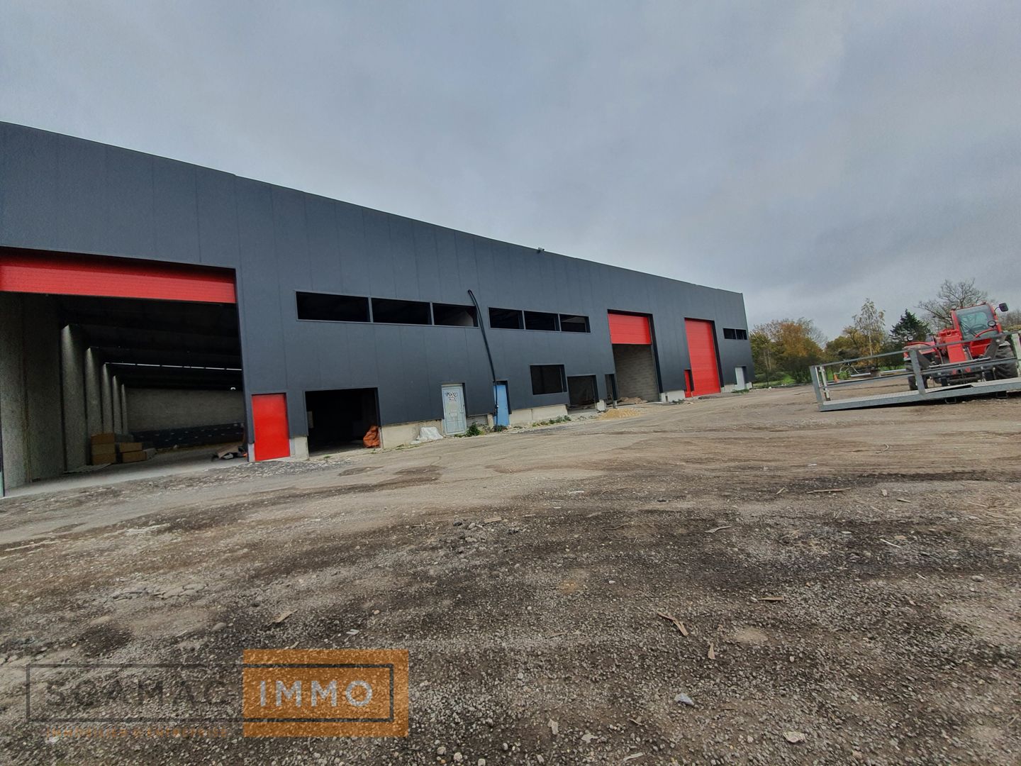 local d'activités de 200m², Saint-Germain-lès-Arpajon (Essonne)