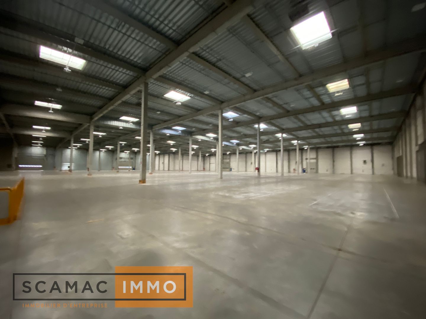 entrepôt de 10 997m², Moissy-Cramayel (Seine-et-Marne)