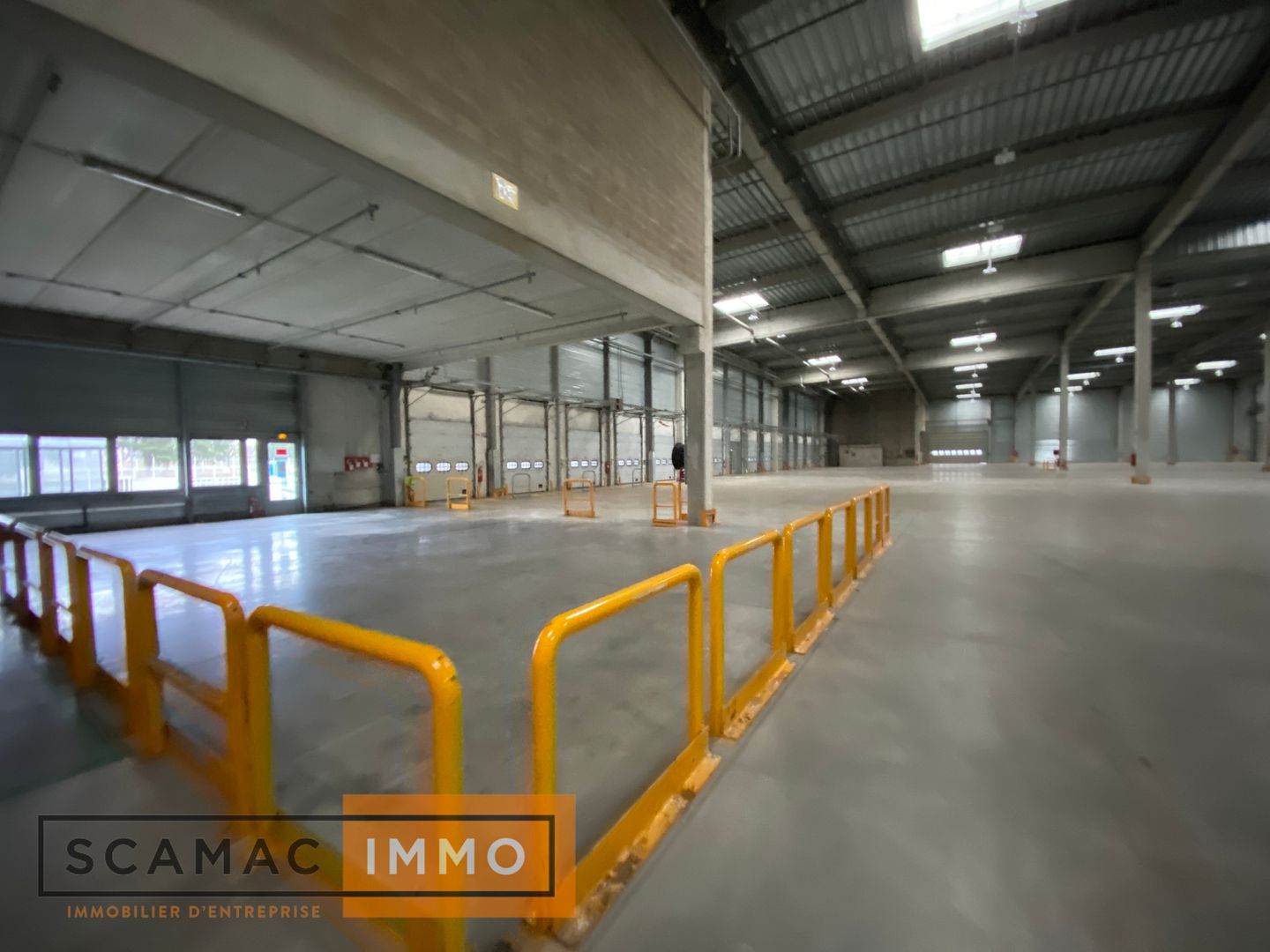 entrepôt de 10 997m², Moissy-Cramayel (Seine-et-Marne)