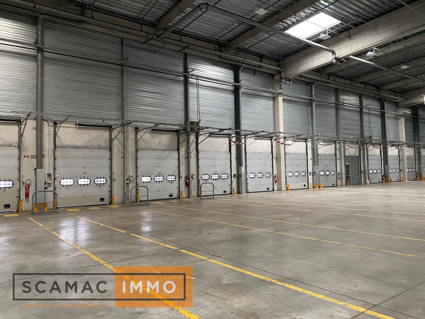 entrepôt de 10 997m², Moissy-Cramayel (Seine-et-Marne)