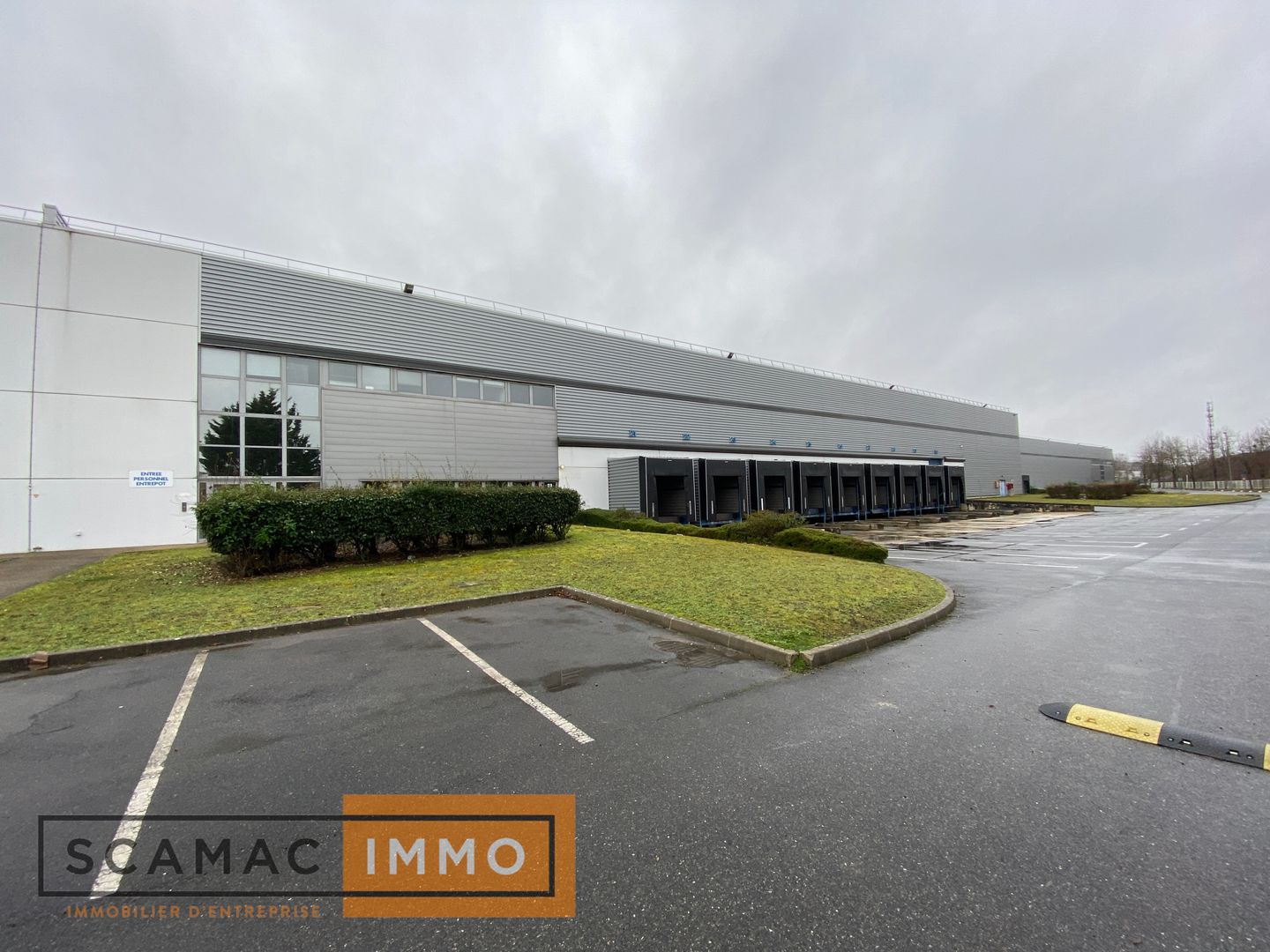 entrepôt de 10 997m², Moissy-Cramayel (Seine-et-Marne)