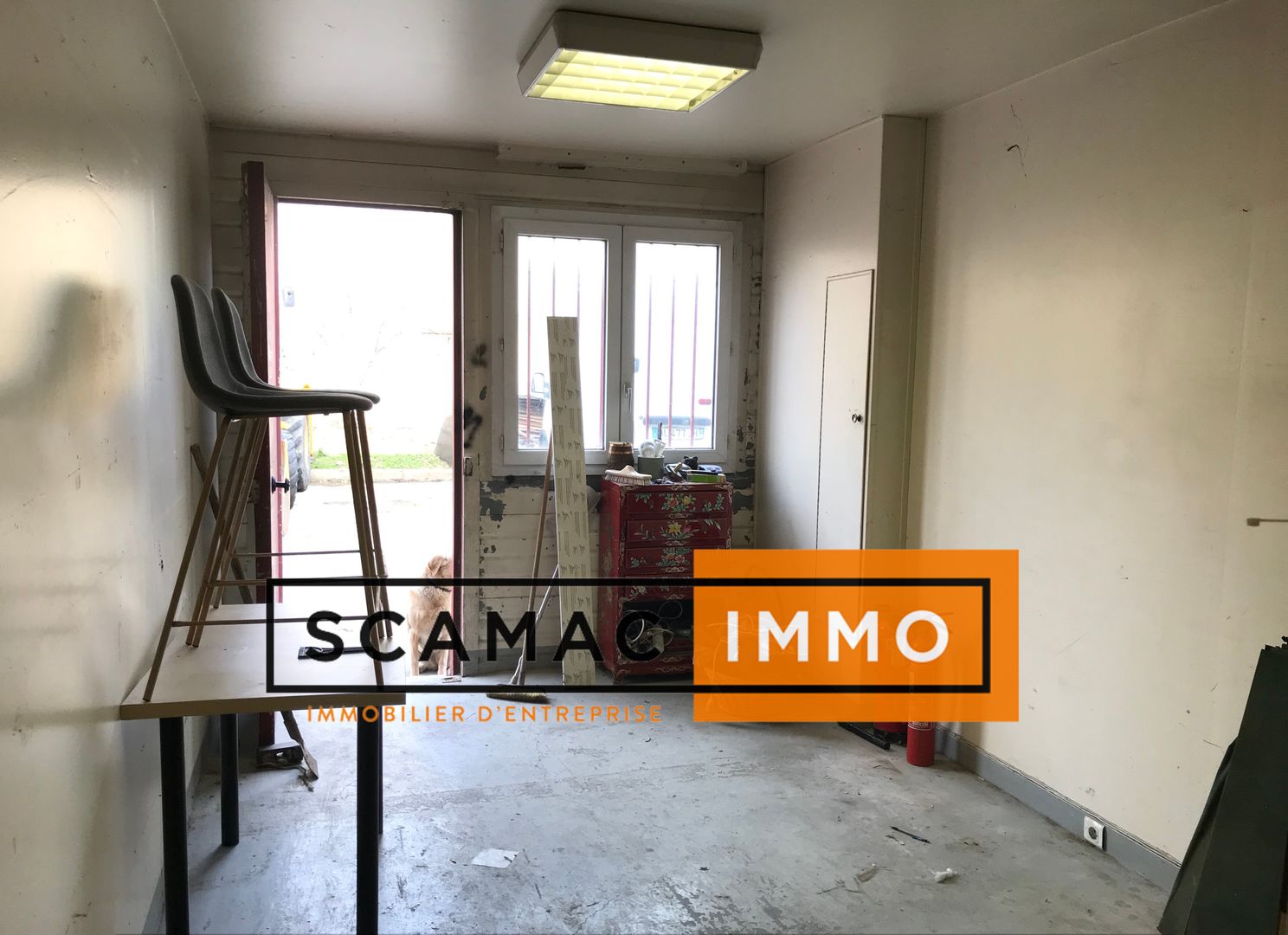 local d'activités de 140m², Stains (Seine-Saint-Denis)