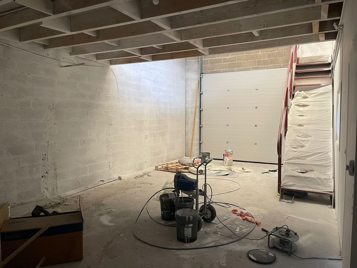 local d'activités de 170m², Stains (Seine-Saint-Denis)