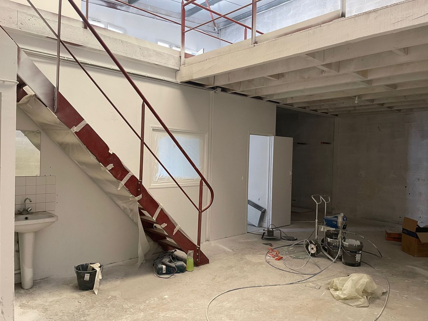 local d'activités de 170m², Stains (Seine-Saint-Denis)