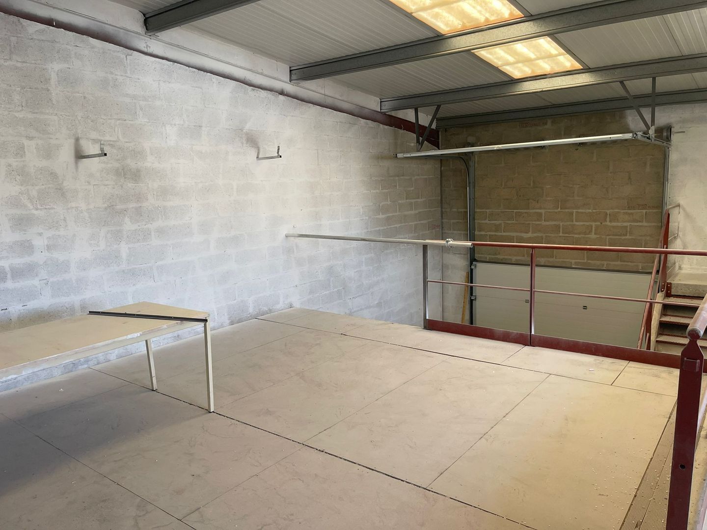 local d'activités de 170m², Stains (Seine-Saint-Denis)