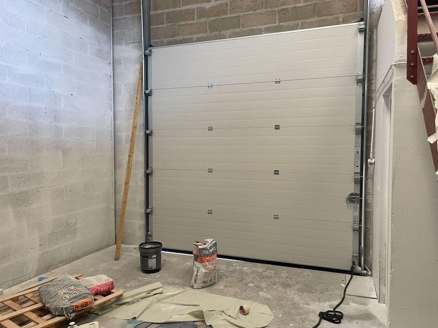 local d'activités de 170m², Stains (Seine-Saint-Denis)