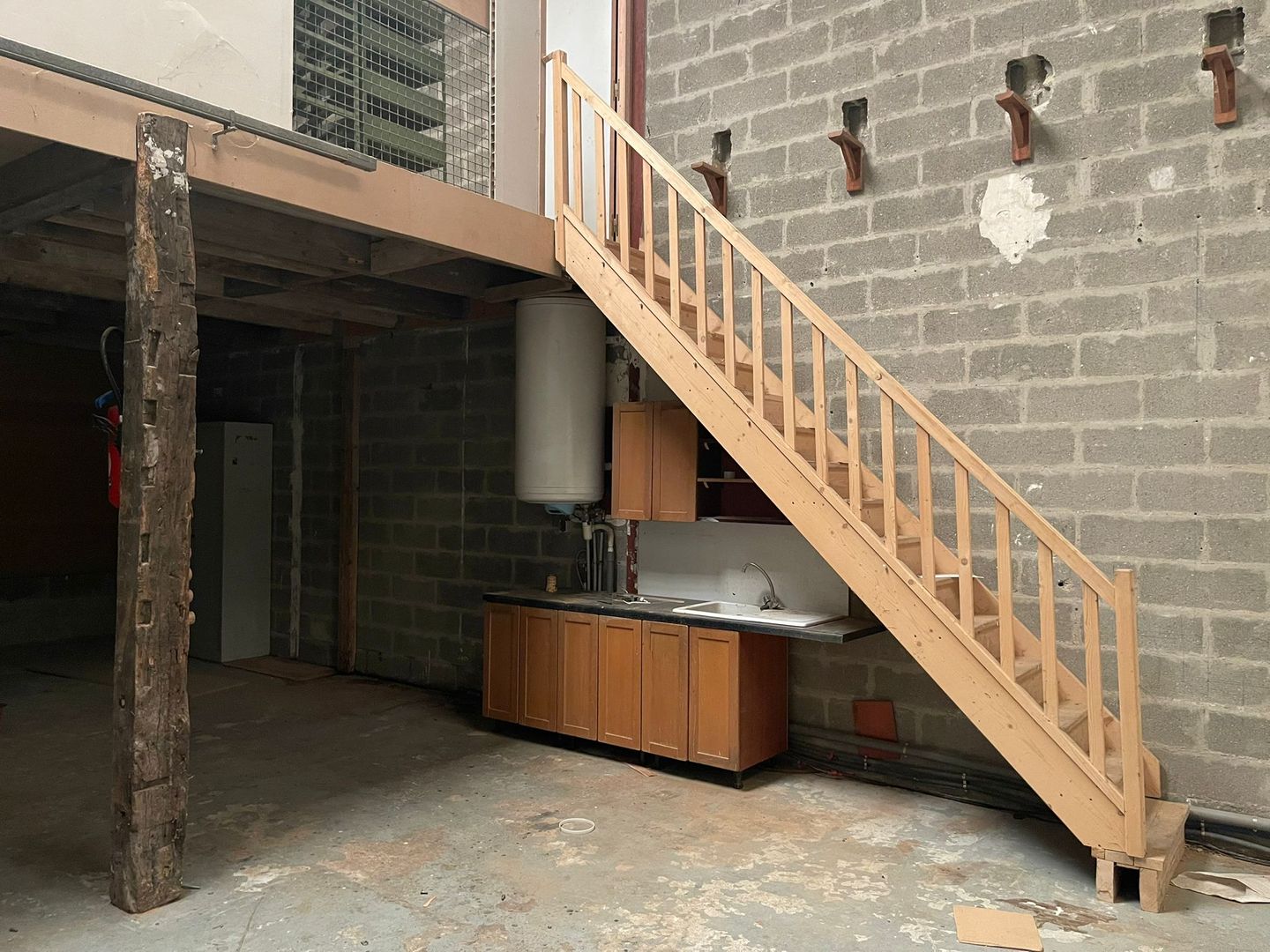 local d'activités de 140m², Stains (Seine-Saint-Denis)