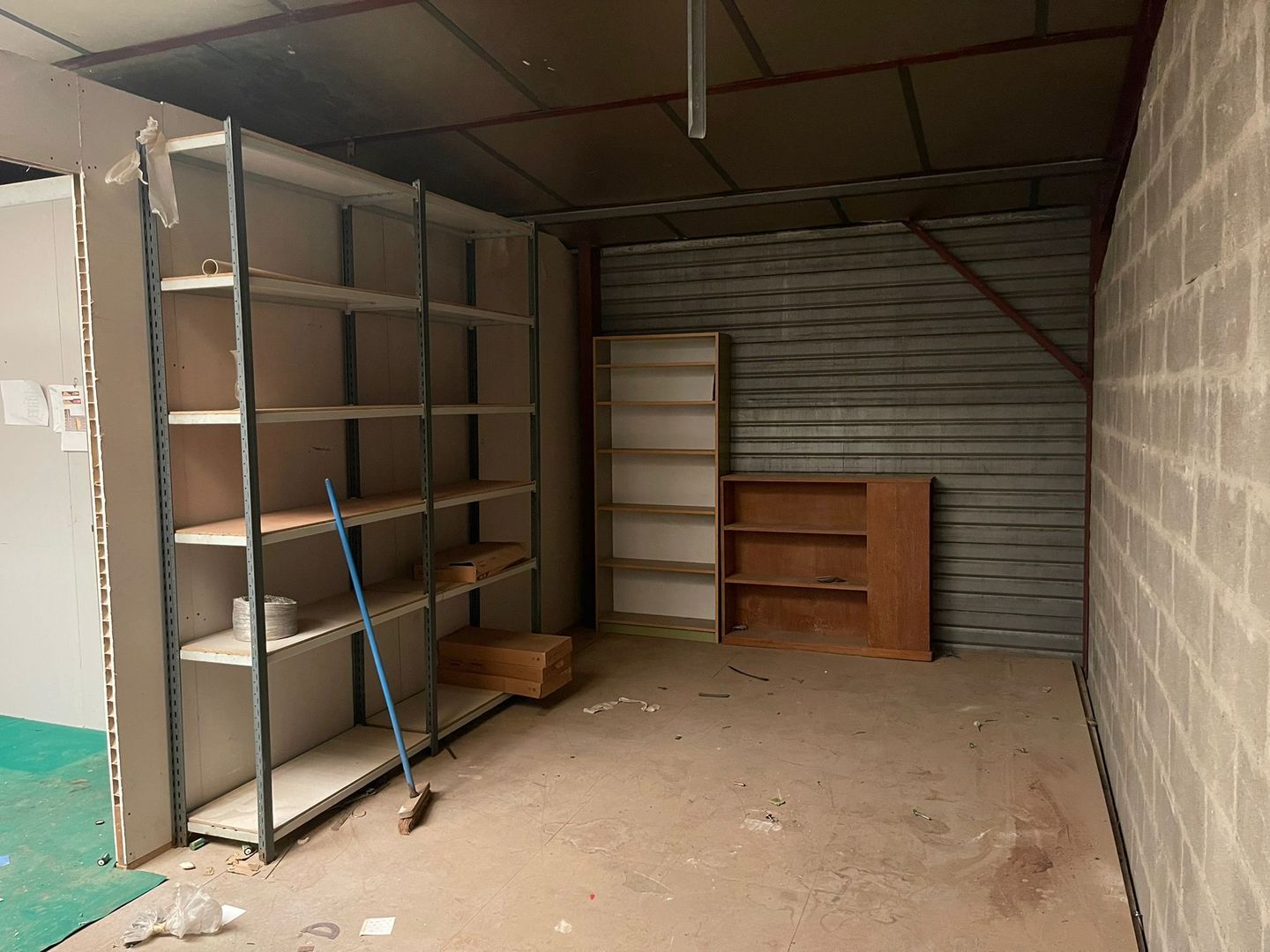 local d'activités de 140m², Stains (Seine-Saint-Denis)