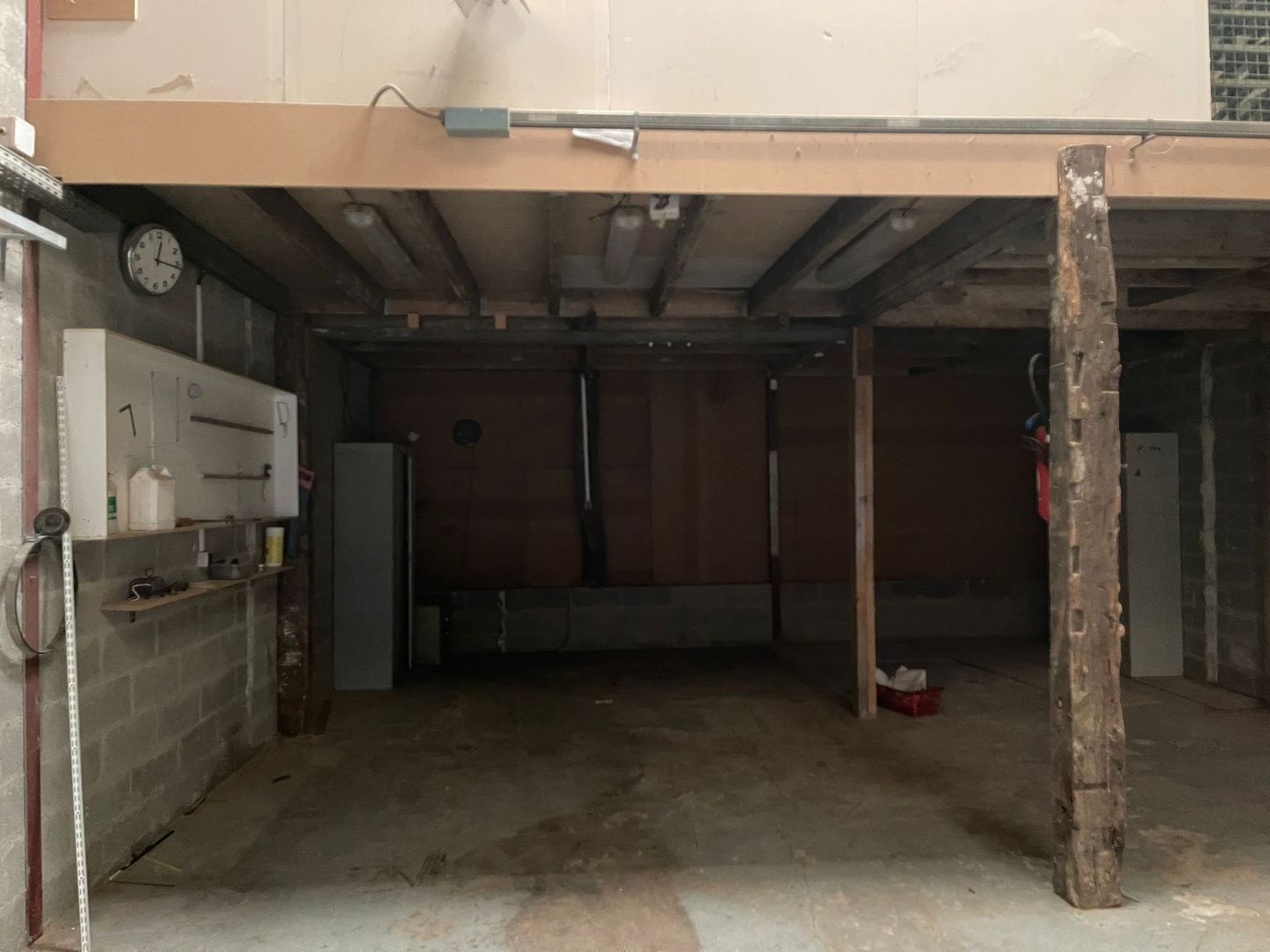 local d'activités de 140m², Stains (Seine-Saint-Denis)