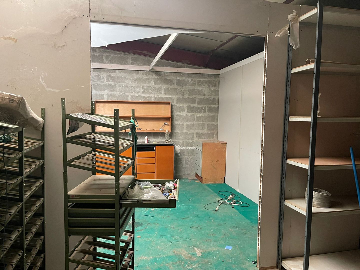 local d'activités de 140m², Stains (Seine-Saint-Denis)