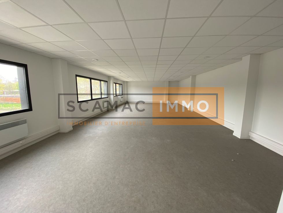 local d'activités de 313m², Aulnay-sous-Bois (Seine-Saint-Denis)