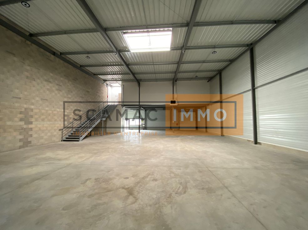 local d'activités de 313m², Aulnay-sous-Bois (Seine-Saint-Denis)