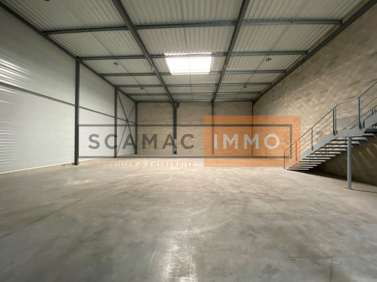 local d'activités de 313m², Aulnay-sous-Bois (Seine-Saint-Denis)