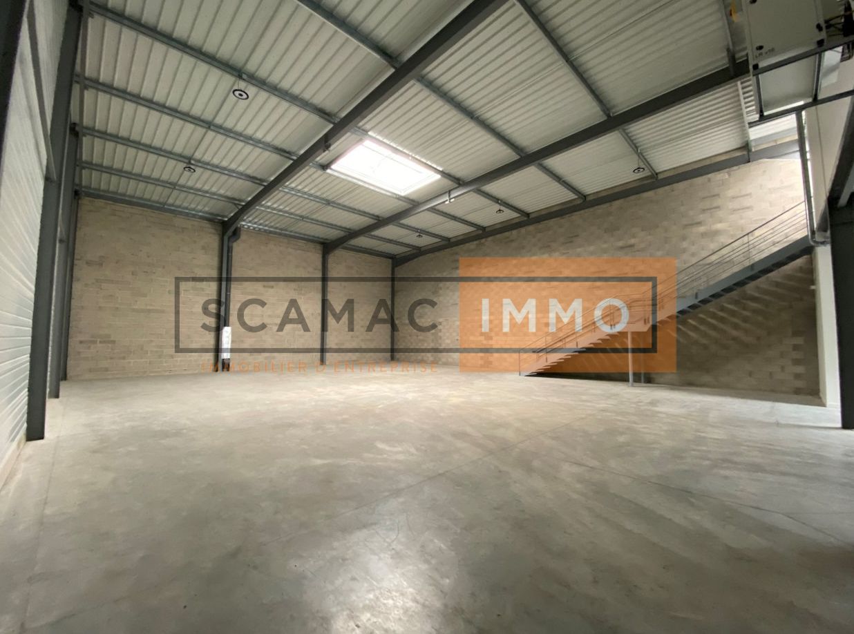 local d'activités de 313m², Aulnay-sous-Bois (Seine-Saint-Denis)