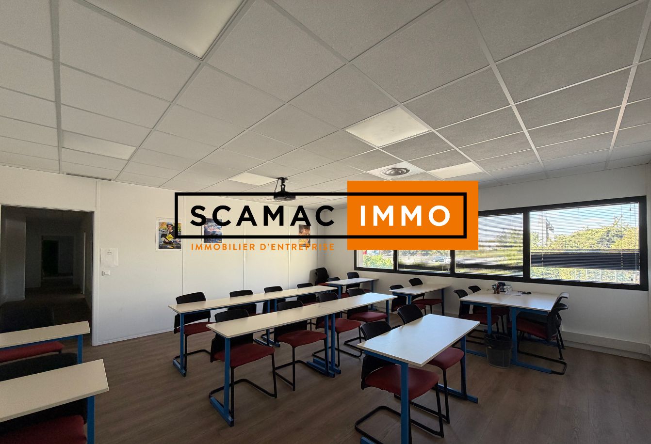 local d'activités de 734m², Aulnay-sous-Bois (Seine-Saint-Denis)
