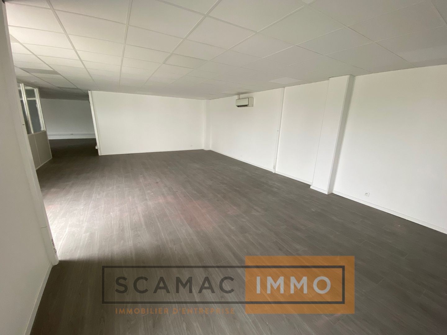 bureau de 100m², Vitrolles (Bouches-du-Rhône)